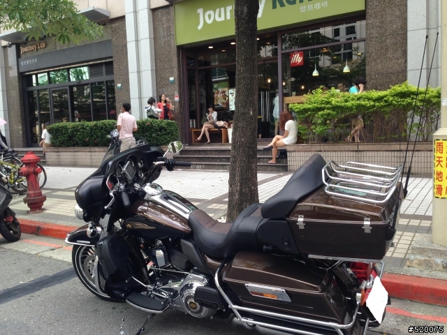 人生的第一部哈雷 2013 Harley Ultra classic FLHTK簡單開箱文
