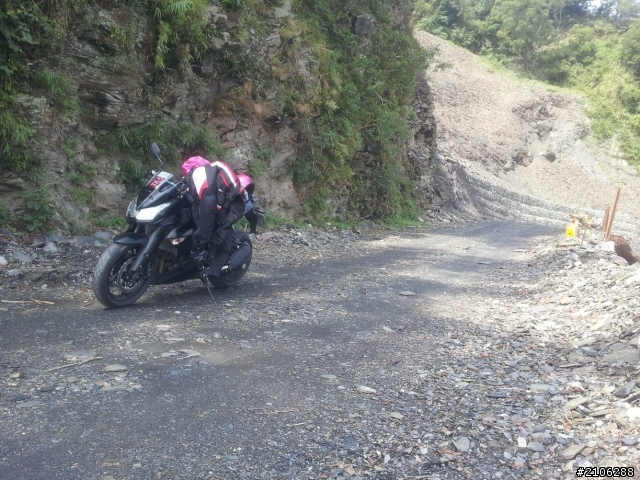 Z1000 隨處亂*跑