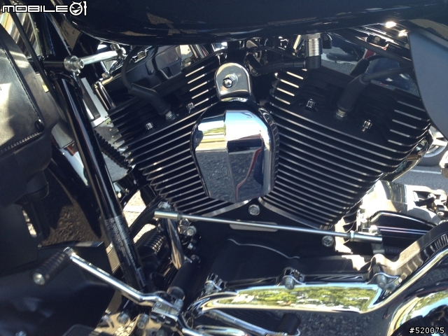 人生的第一部哈雷 2013 Harley Ultra classic FLHTK簡單開箱文