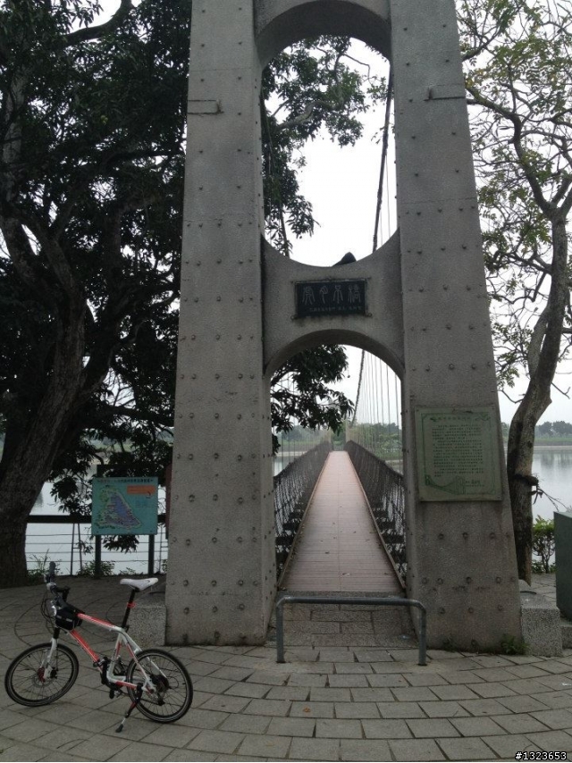 1020506 清晨的虎頭埤