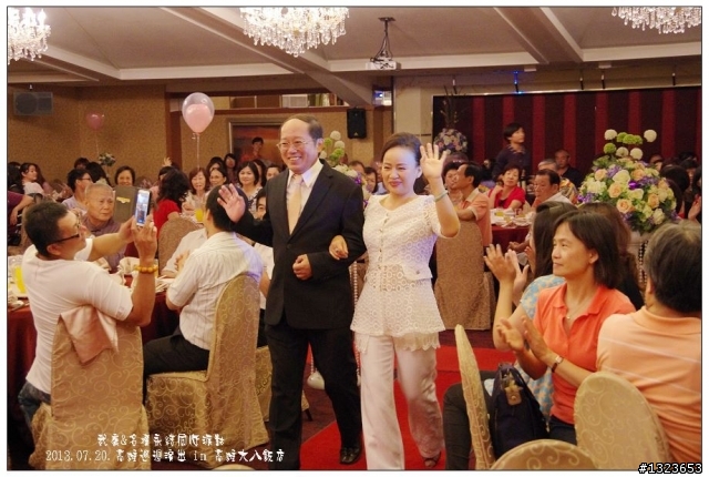 1020720 武康帥哥娶嬌妻 阿國大哥得佳媳 八方好友聚一堂 同賀新人沾喜氣
