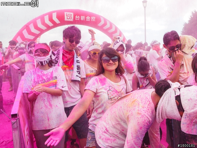 【採訪】The Color Run彩色路跑 台北站正式開跑!
