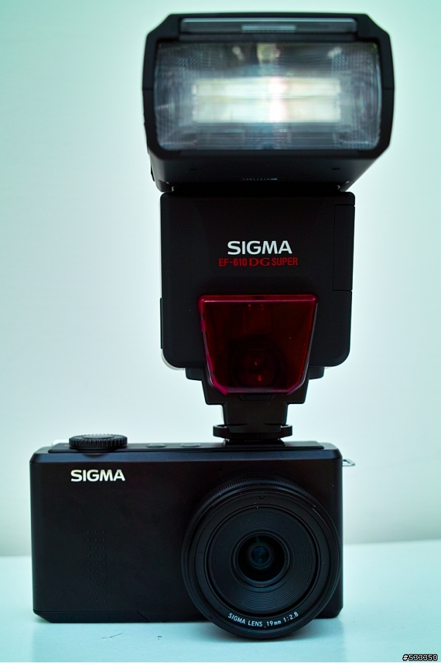 SIGMA EF-610 DG Super 閃光燈 與 SIGMA DP 的相遇