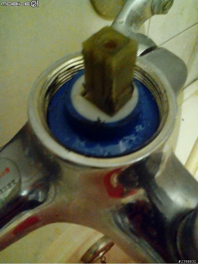 水龍頭更換陶瓷軸心問題求教!! (更新-已拆)
