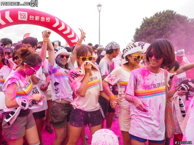 【採訪】The Color Run彩色路跑 台北站正式開跑!