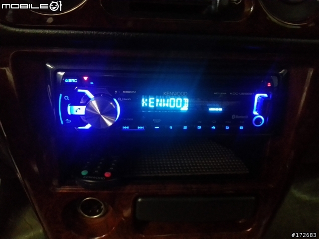 開箱 建伍KDC-U556BT
