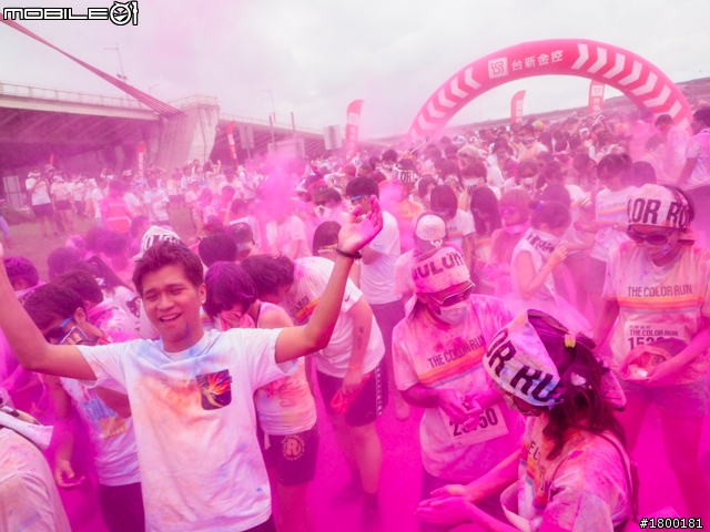 【採訪】The Color Run彩色路跑 台北站正式開跑!