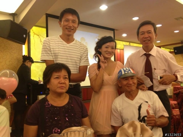 1020720 武康帥哥娶嬌妻 阿國大哥得佳媳 八方好友聚一堂 同賀新人沾喜氣