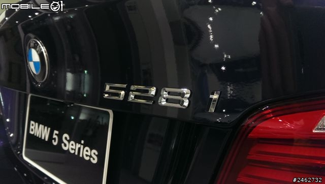 昨天去展間賞車 2014 BMW 528i (F10)