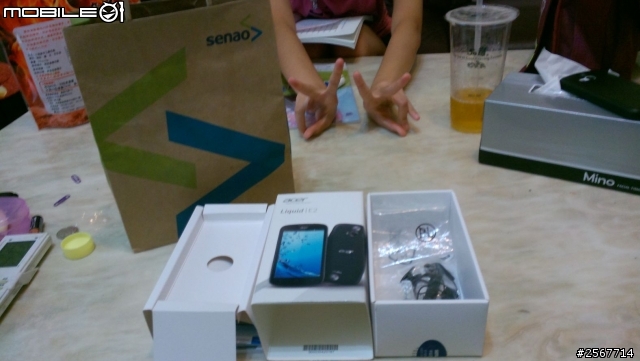 Acer Liquid E2 白色開箱!(補圖補圖!!