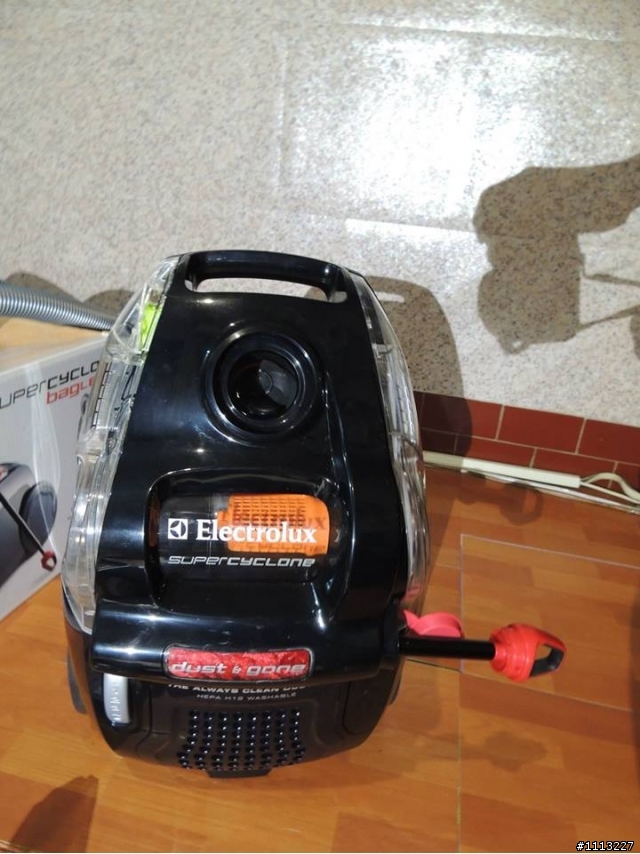 不專業開箱伊萊克斯Electrolux 靜電撢吸塵器ZSC69FD2