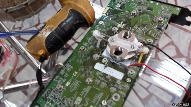 NVIDIA 9800GT 水冷,致冷片 資源回收愛地球改裝~~