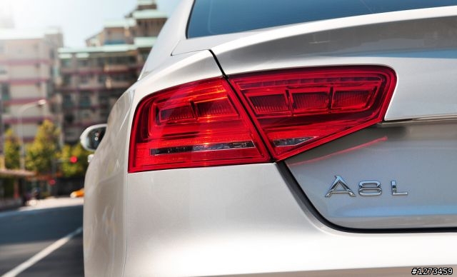 --科技旗艦-- Audi A8L 4.0T 分享