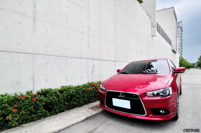 (更新照片)終於可以開箱了,LANCER SB