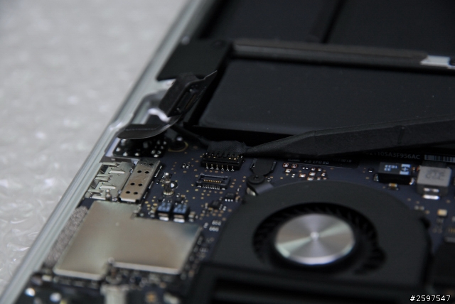 Macbook pro retina 13.3" C蓋鍵盤更換