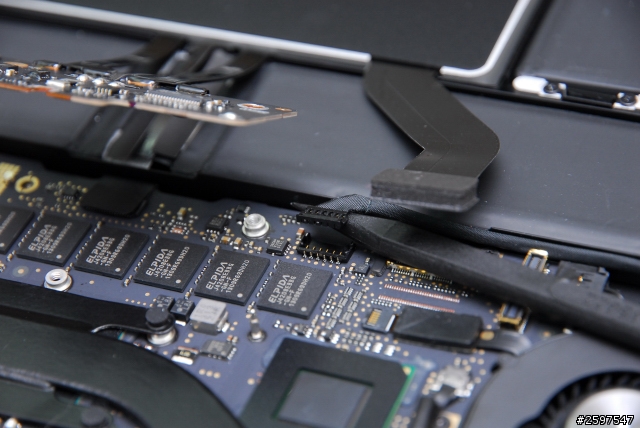 Macbook pro retina 13.3" C蓋鍵盤更換