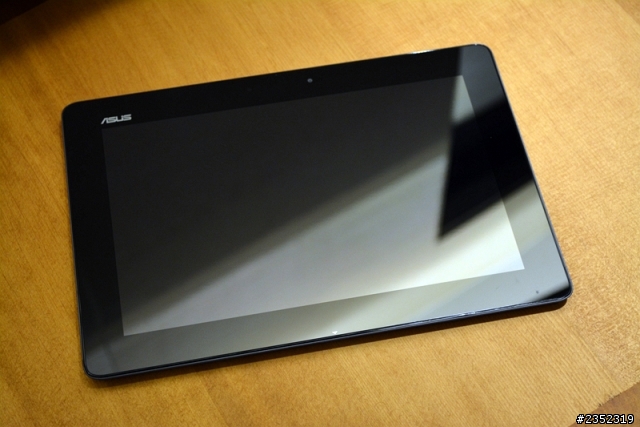 家人的生日禮物-ASUS Transformer Pad TF701