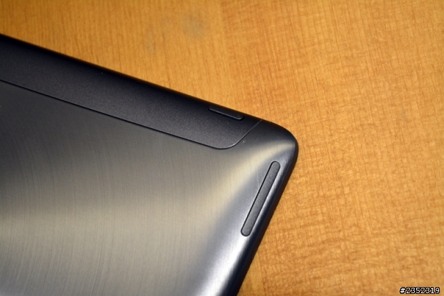家人的生日禮物-ASUS Transformer Pad TF701