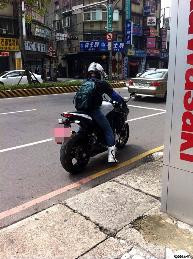 2013 NINJA 1000SX 開箱 初跑心得(補1萬公里騎乘心得)