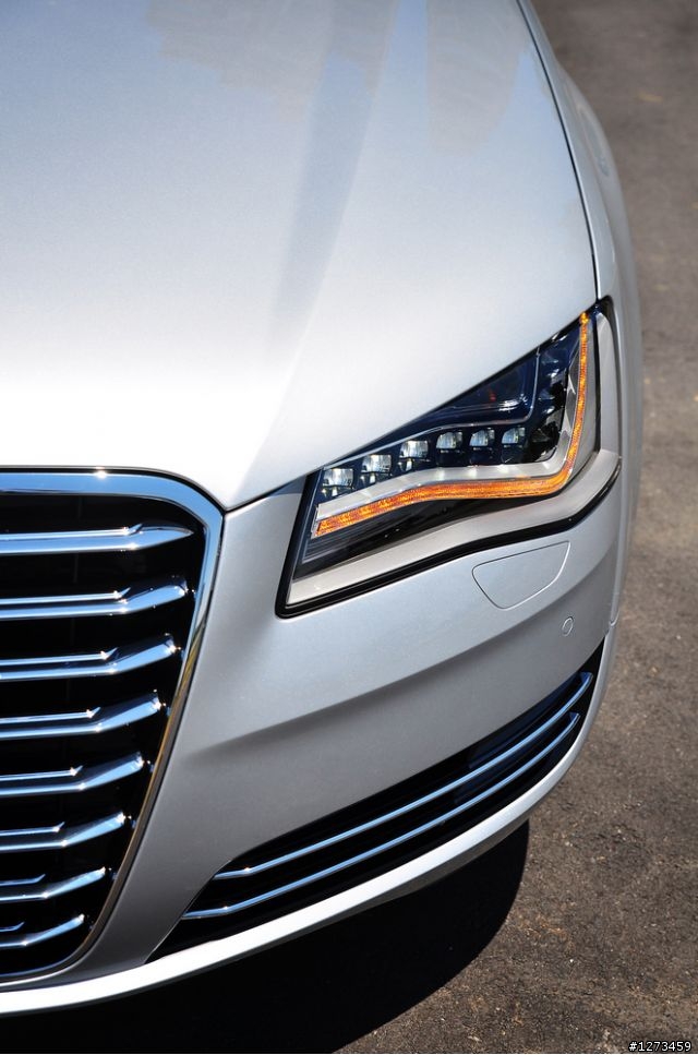 --科技旗艦-- Audi A8L 4.0T 分享