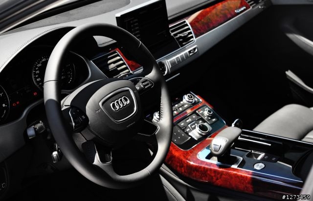 --科技旗艦-- Audi A8L 4.0T 分享