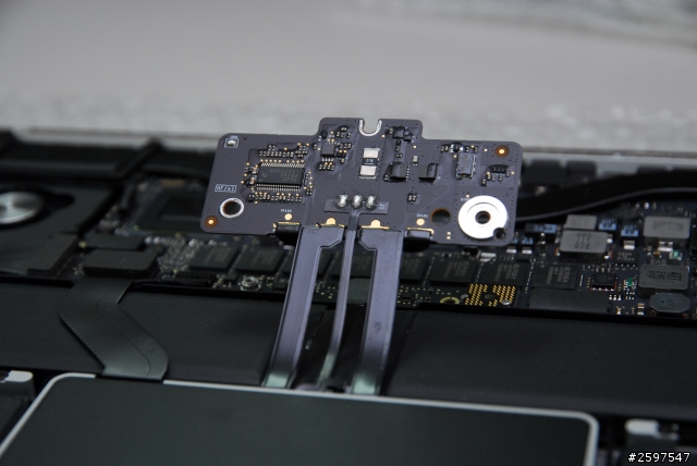 Macbook pro retina 13.3" C蓋鍵盤更換