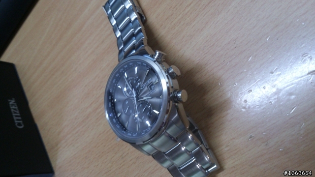 送給自己的成年禮 Citizen 光動能 AT8015-54E