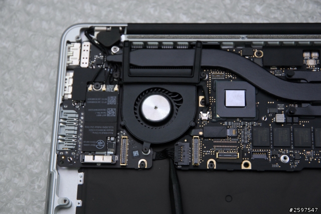 Macbook pro retina 13.3" C蓋鍵盤更換