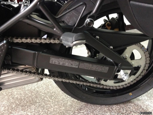 又?颱風天開箱 Kawasaki Versys 650 白色!!!