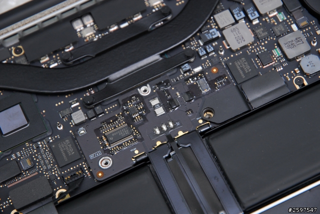 Macbook pro retina 13.3" C蓋鍵盤更換