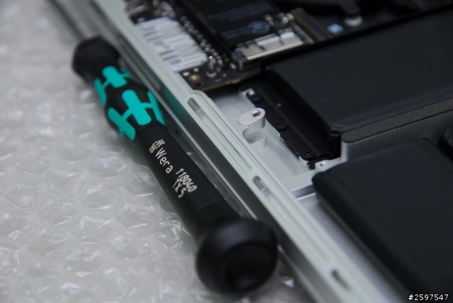 Macbook pro retina 13.3" C蓋鍵盤更換