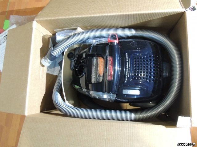 不專業開箱伊萊克斯Electrolux 靜電撢吸塵器ZSC69FD2