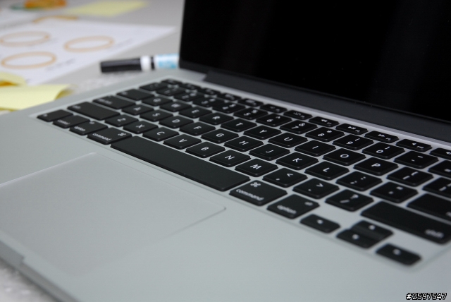 Macbook pro retina 13.3" C蓋鍵盤更換