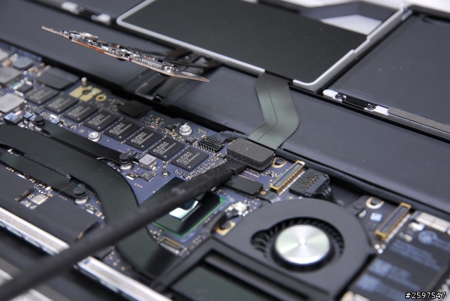 Macbook pro retina 13.3" C蓋鍵盤更換