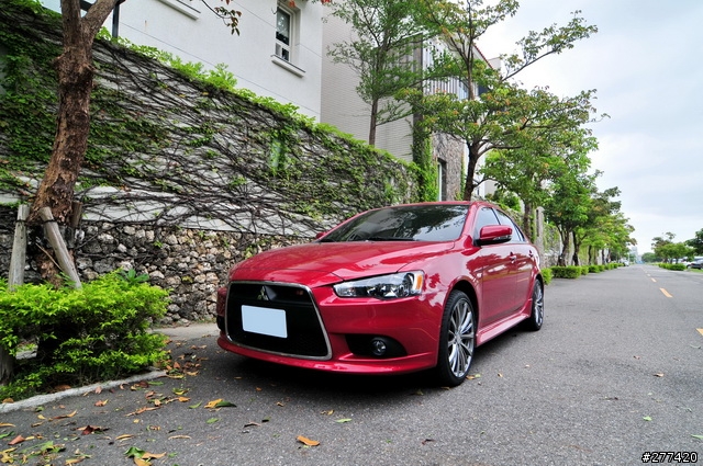(更新照片)終於可以開箱了,LANCER SB