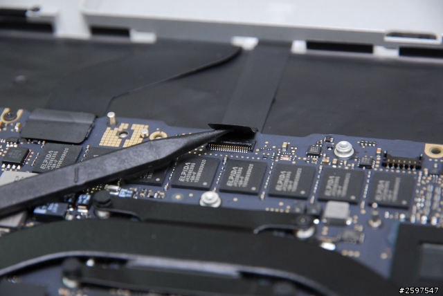 Macbook pro retina 13.3" C蓋鍵盤更換