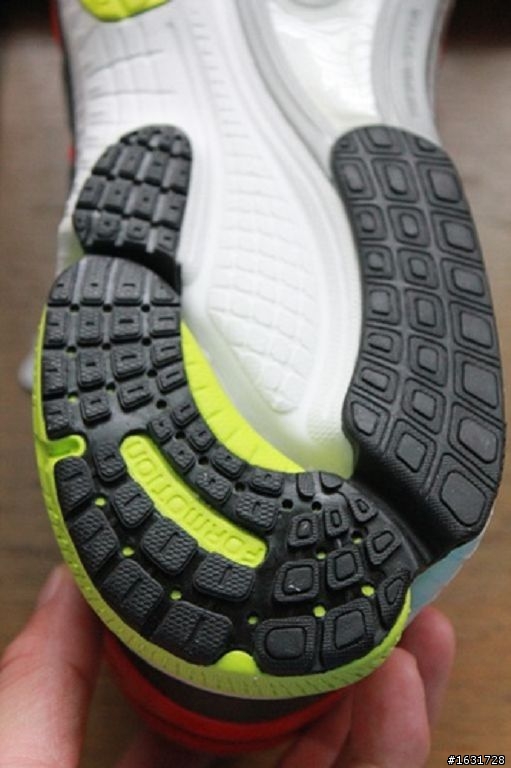 adidas supernova sequence 6 m --- 2013 台北馬拉松訓練跑鞋