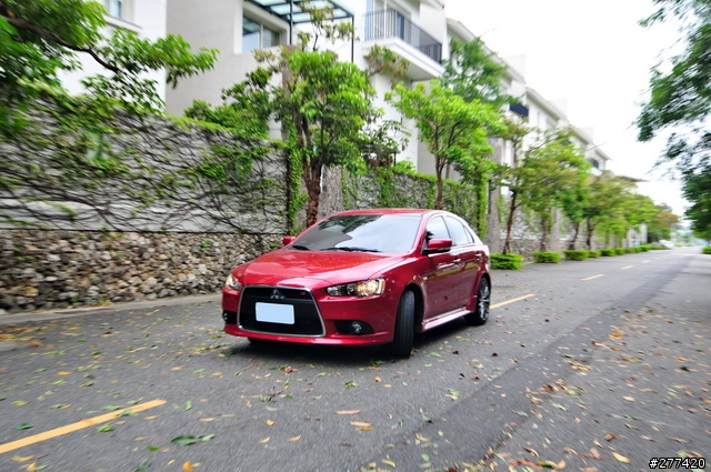 (更新照片)終於可以開箱了,LANCER SB