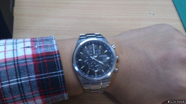 送給自己的成年禮 Citizen 光動能 AT8015-54E