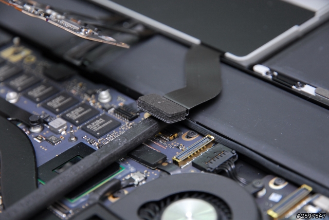 Macbook pro retina 13.3" C蓋鍵盤更換