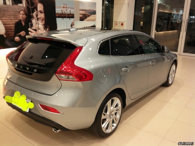 10/9-Volvo V40 T4旗艦版升級T5旗艦配備...開箱