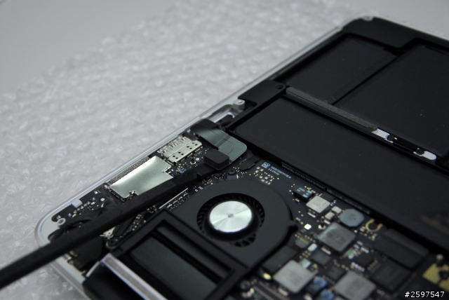 Macbook pro retina 13.3" C蓋鍵盤更換