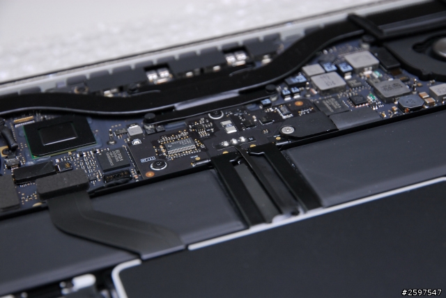 Macbook pro retina 13.3" C蓋鍵盤更換