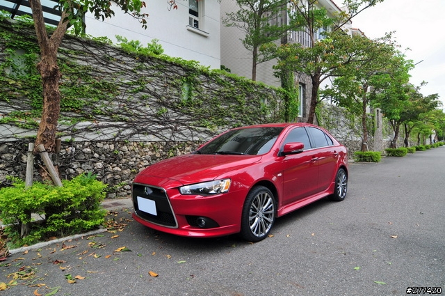 (更新照片)終於可以開箱了,LANCER SB