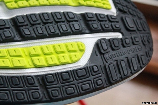adidas supernova sequence 6 m --- 2013 台北馬拉松訓練跑鞋