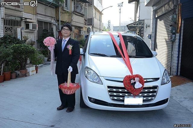 開著Luxgen MPV新娘車,要幸福哦!