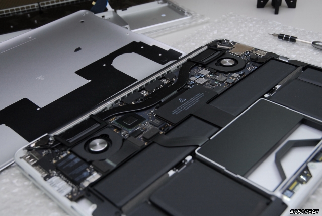 Macbook pro retina 13.3" C蓋鍵盤更換