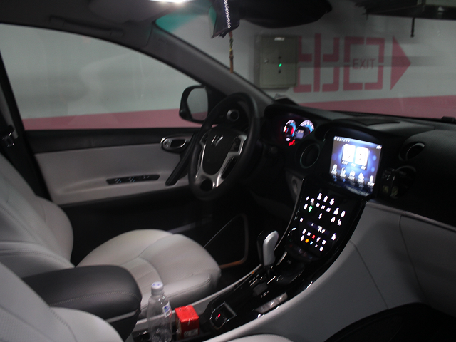 LUXGEN U7(4WD)颱風天開箱 附小offroad測試