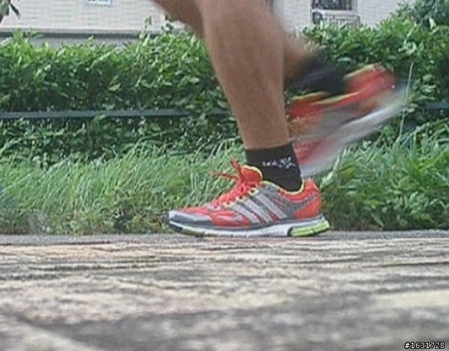 adidas supernova sequence 6 m --- 2013 台北馬拉松訓練跑鞋