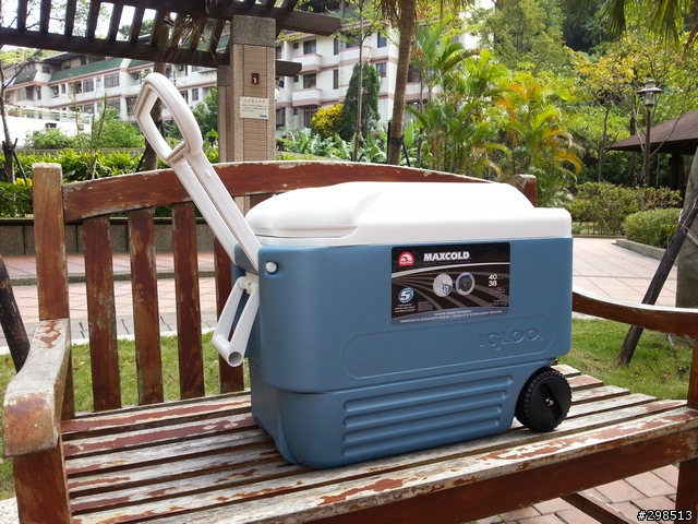 扮豬吃老虎之衛生紙箱---Igloo 40qt Maxcold